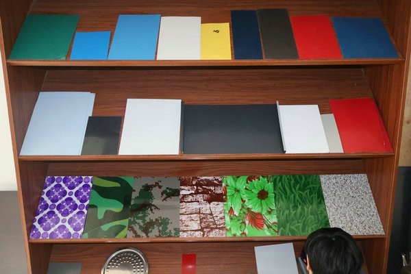 Color aluminum plate