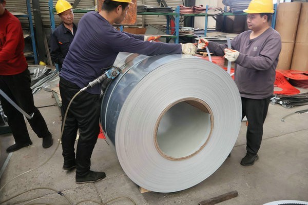 Colored aluminum plate